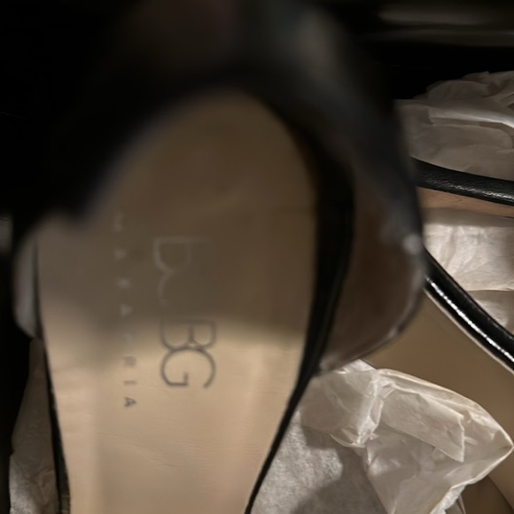 Black leather pointed toe stilettos size 6 1/2 - Picture 6 of 6